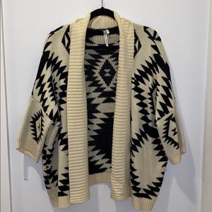 Oversized cardigan knit kimono with print